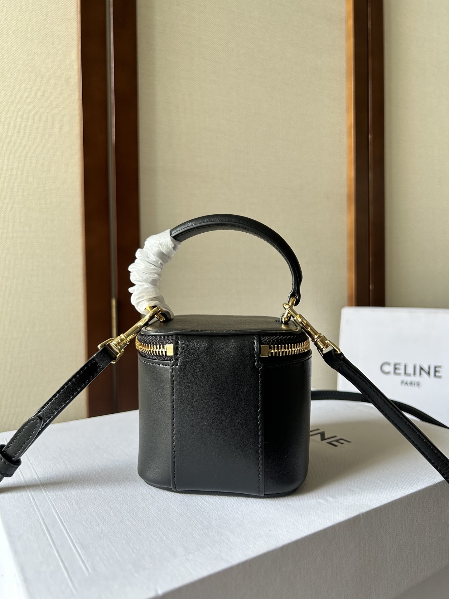 Handbags CELIN-E 110762 101762 size:9.5 X 8 X 9 cm - vstockx