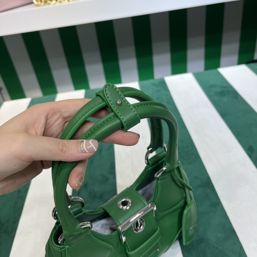 Handbags Prada PRADA PASSAVELA 1BA381 size:23x16x9 cm - vstockx