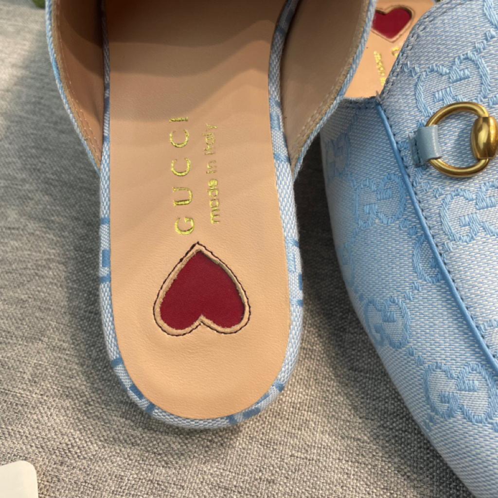 Gucci WOMEN'S PRINCETOWN SLIPPER WITH GG - vstockx