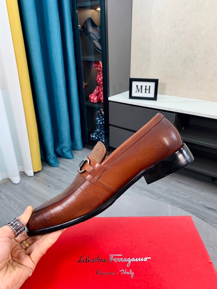 Salvatore Ferragamo Boots 26 - vstockx