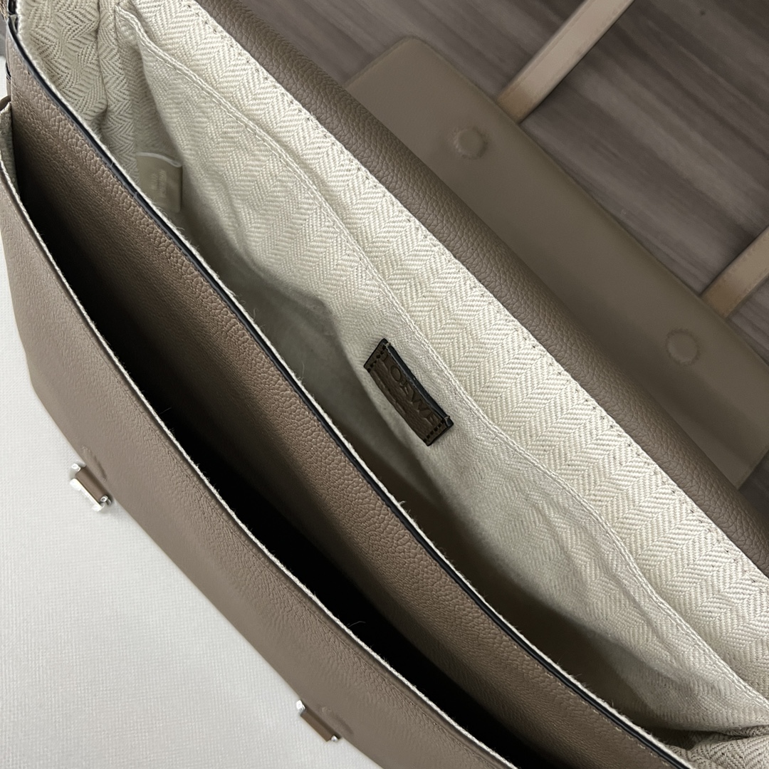 Handbags LOEWE 11360 size:33X25X10 cm - vstockx