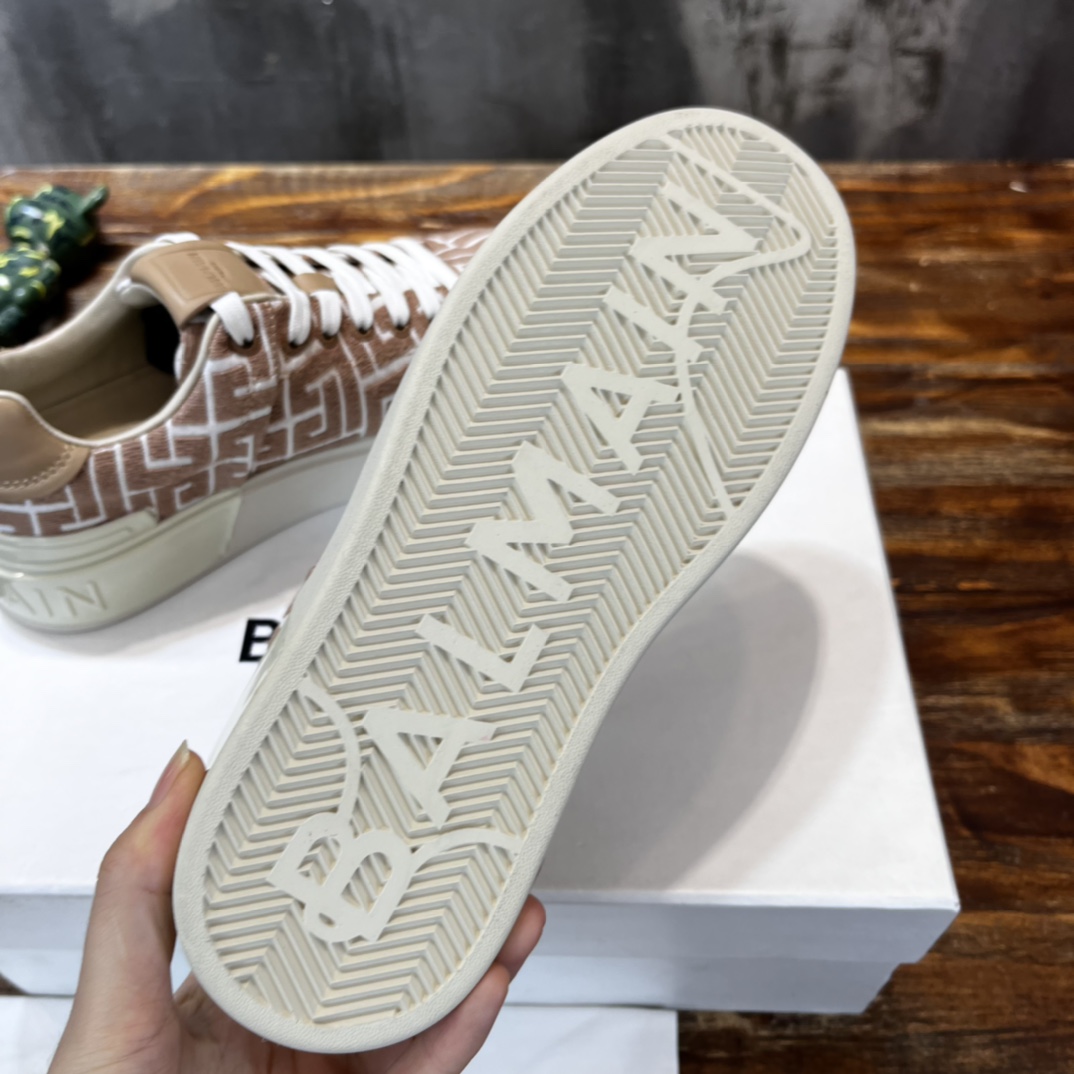 Balmain B-Court sneaker 47 - vstockx