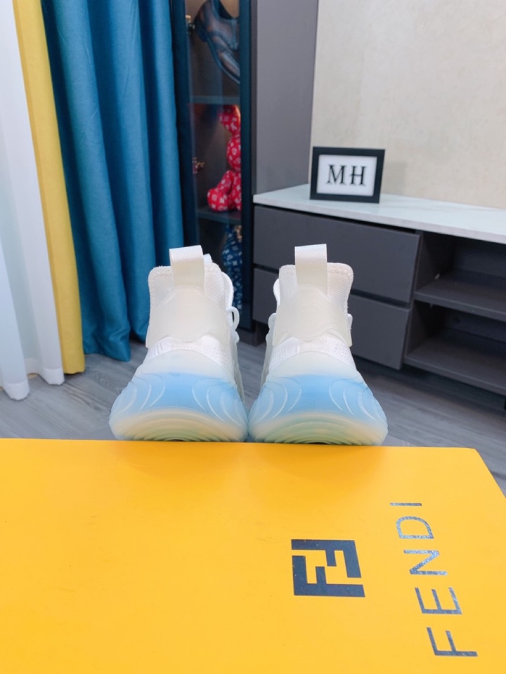 Fendi Low Top Sneakers 5 - vstockx