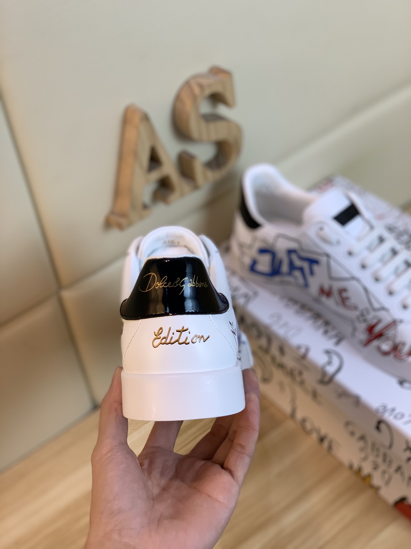 Dolce & Gabbana Low Tops Sneakers 127 - vstockx