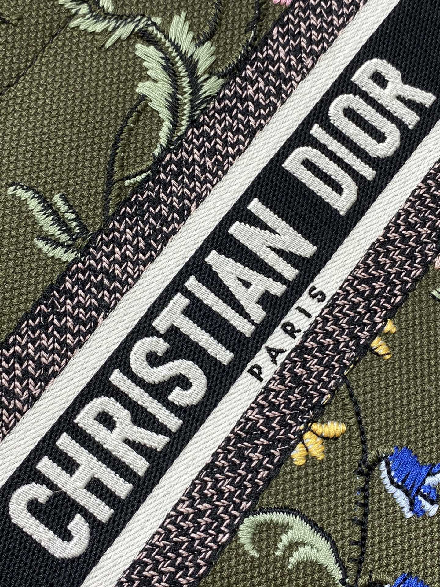 Handbag Dior size 26*8*22 cm - vstockx