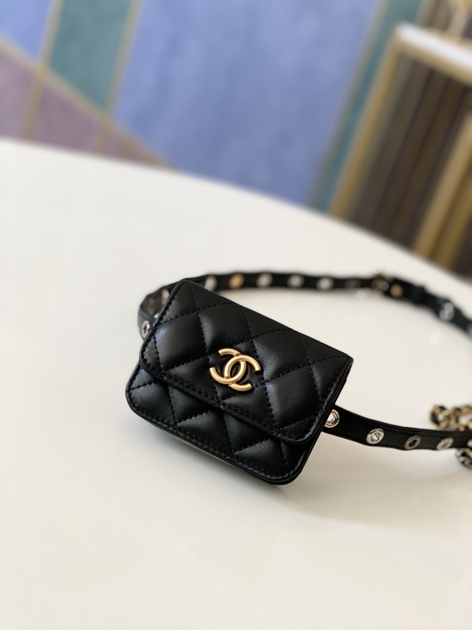 Handbag Chanel 81179 size 12 8.5 2.5 cm - vstockx