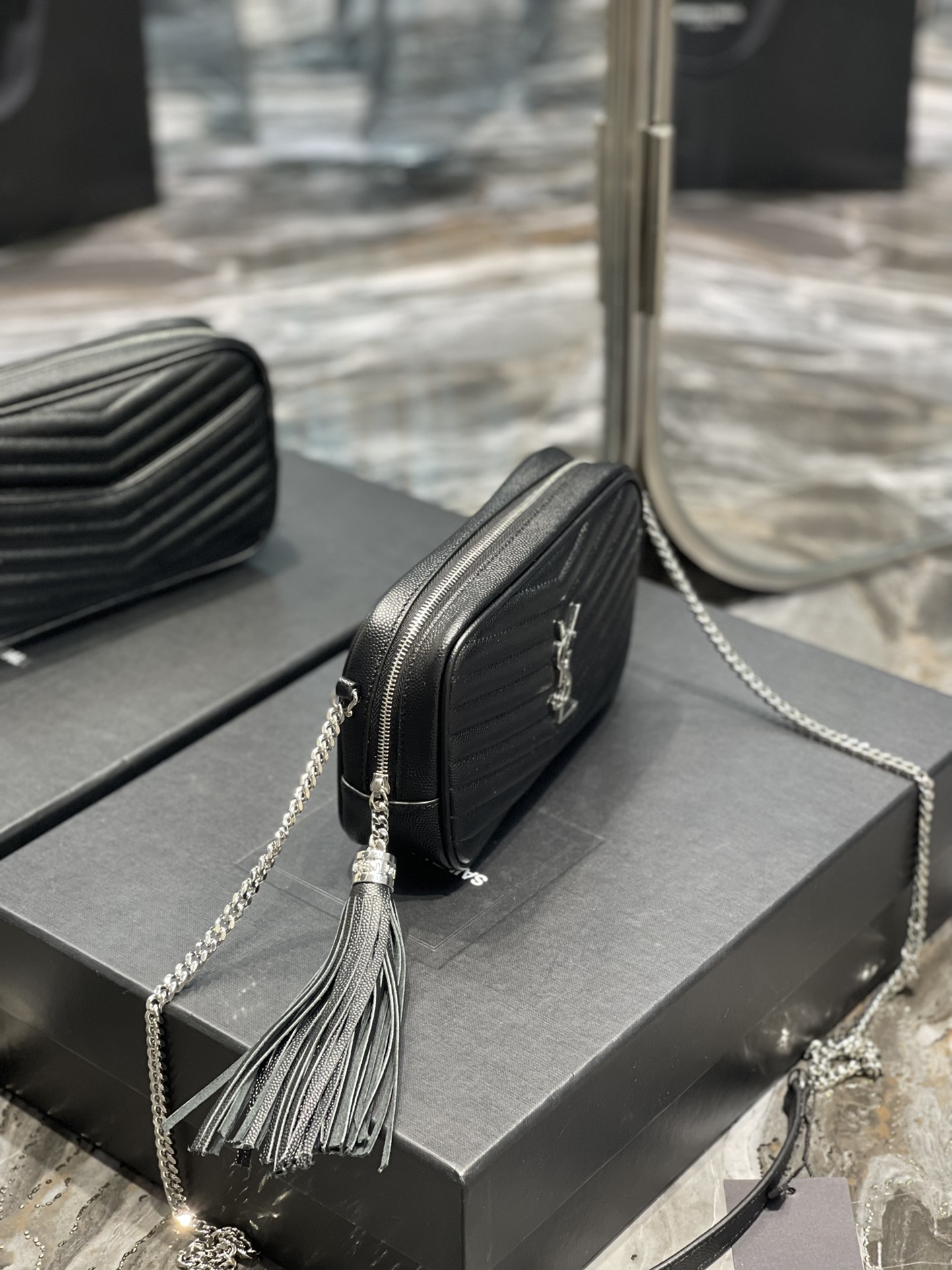 Handbags SAINT LAURENT 585040 size 18  10  5 cm - vstockx