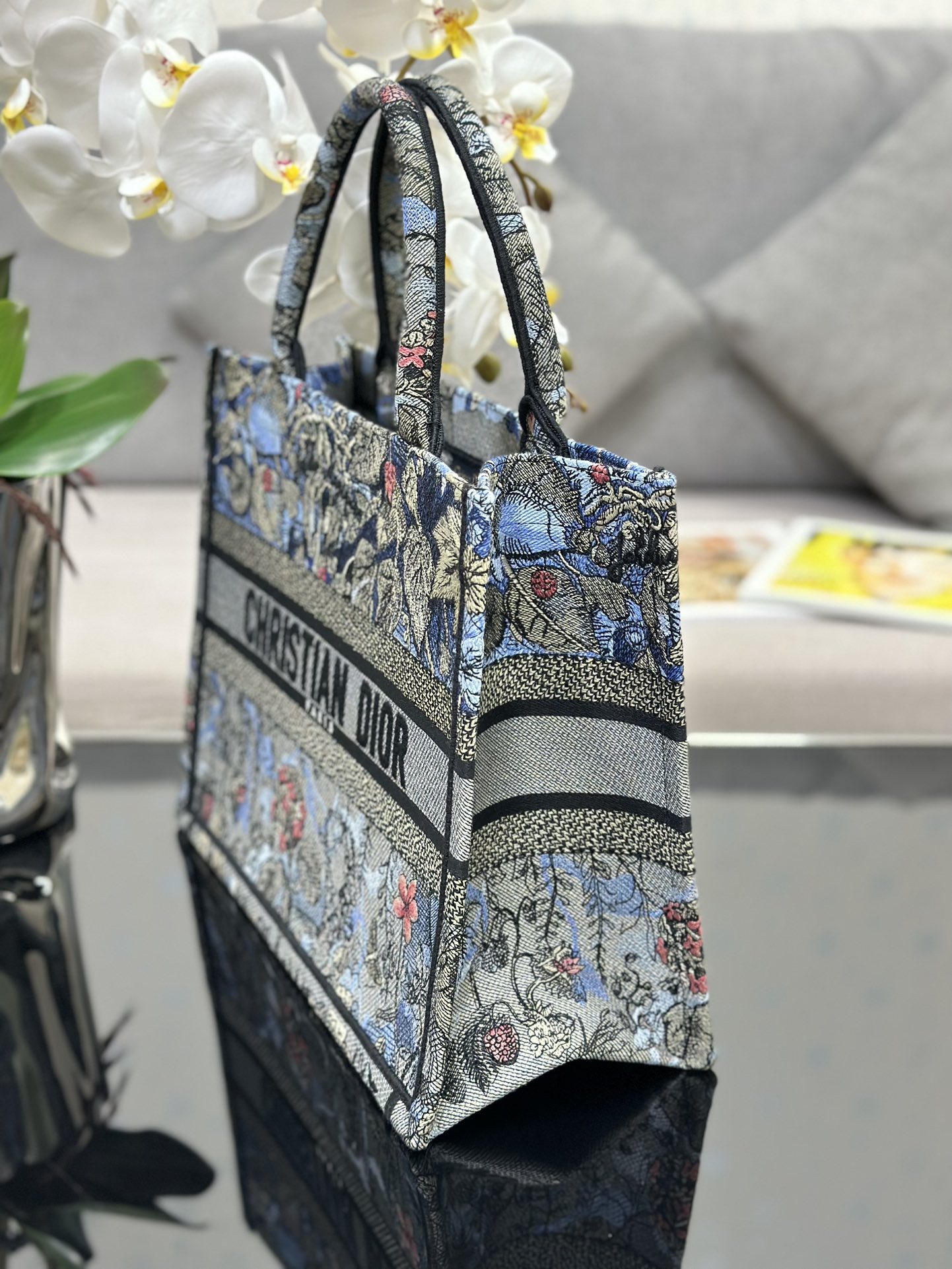 Handbag Dior M1286 size 36 x 27.5 x 16.5 cm - vstockx