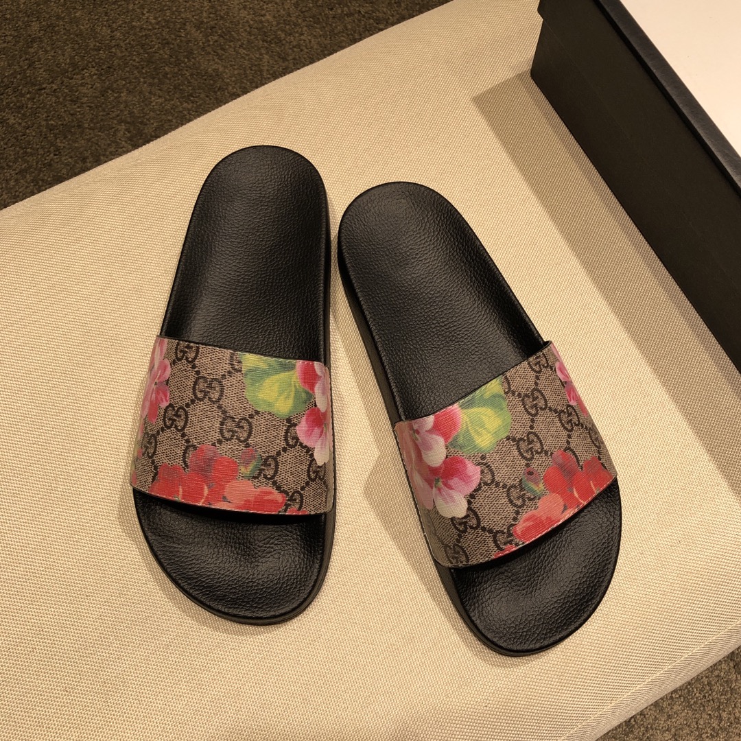 Gucci Slippers 35 - vstockx