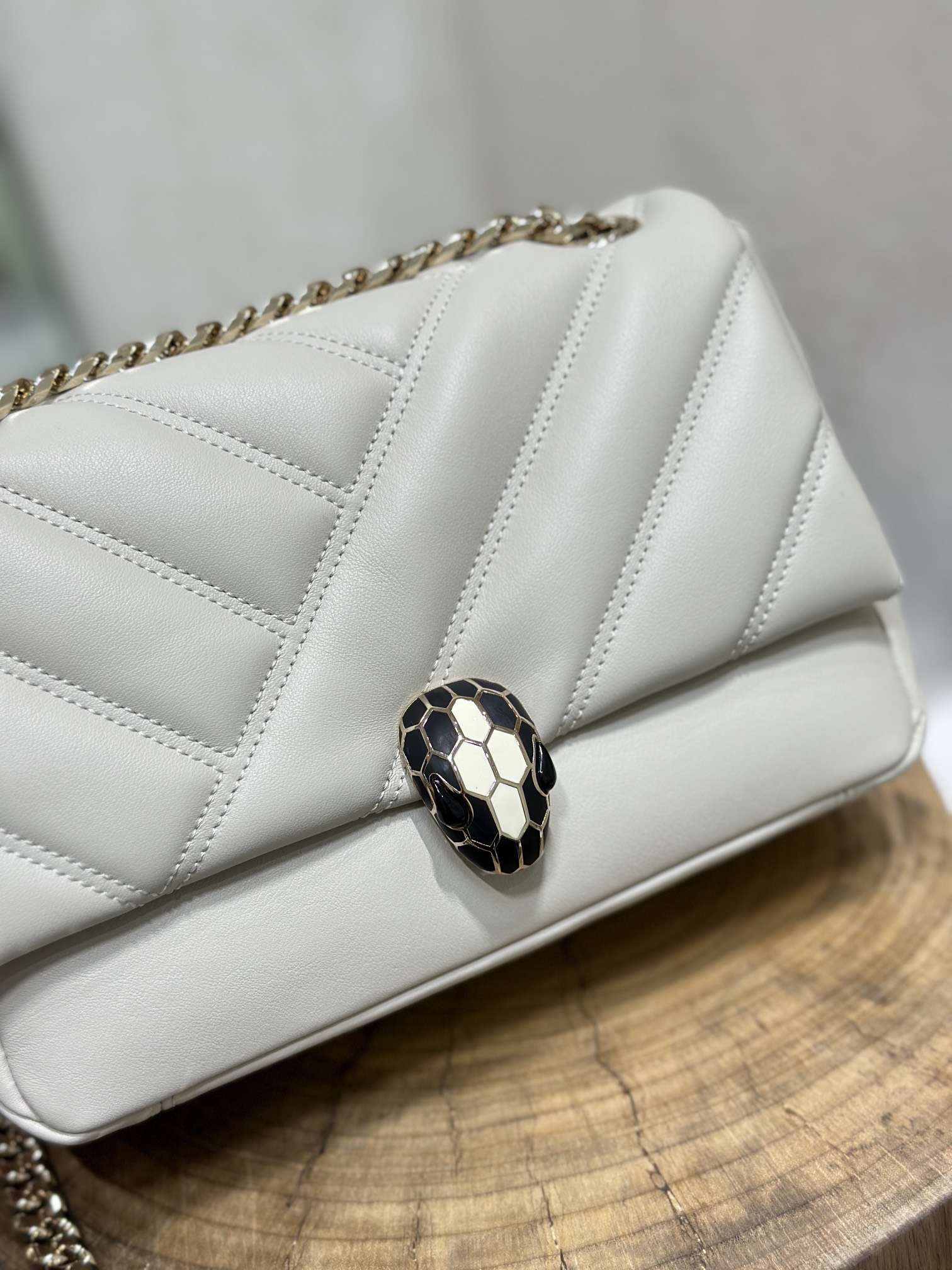 Handbags Bvlgari 287993 size:22.5*15*10 cm - vstockx