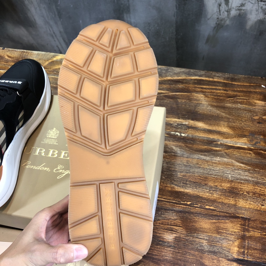 Burberry Vintage Sneaker 8 - vstockx