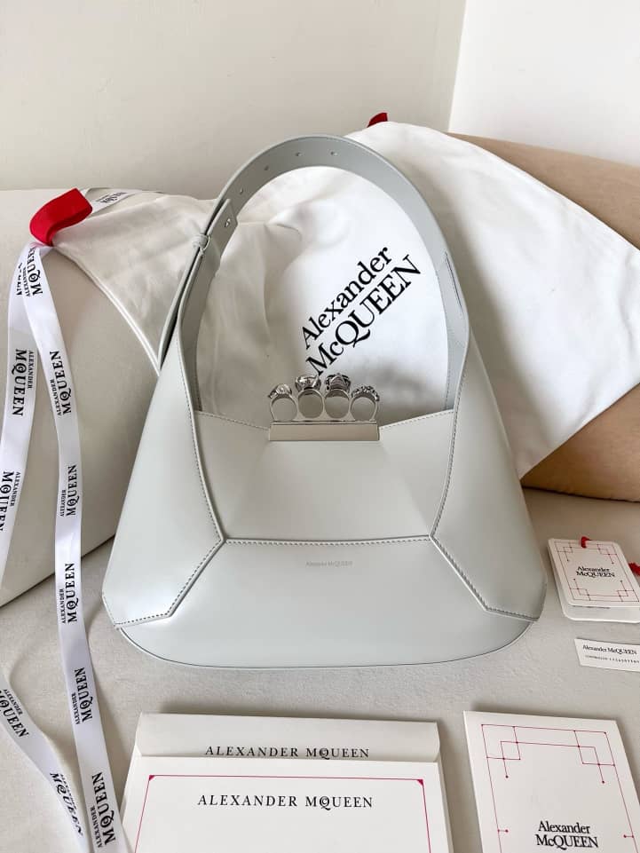 Handbag Alexander McQueen hobo size 20*12*8 cm size 30*18*7 cm - vstockx