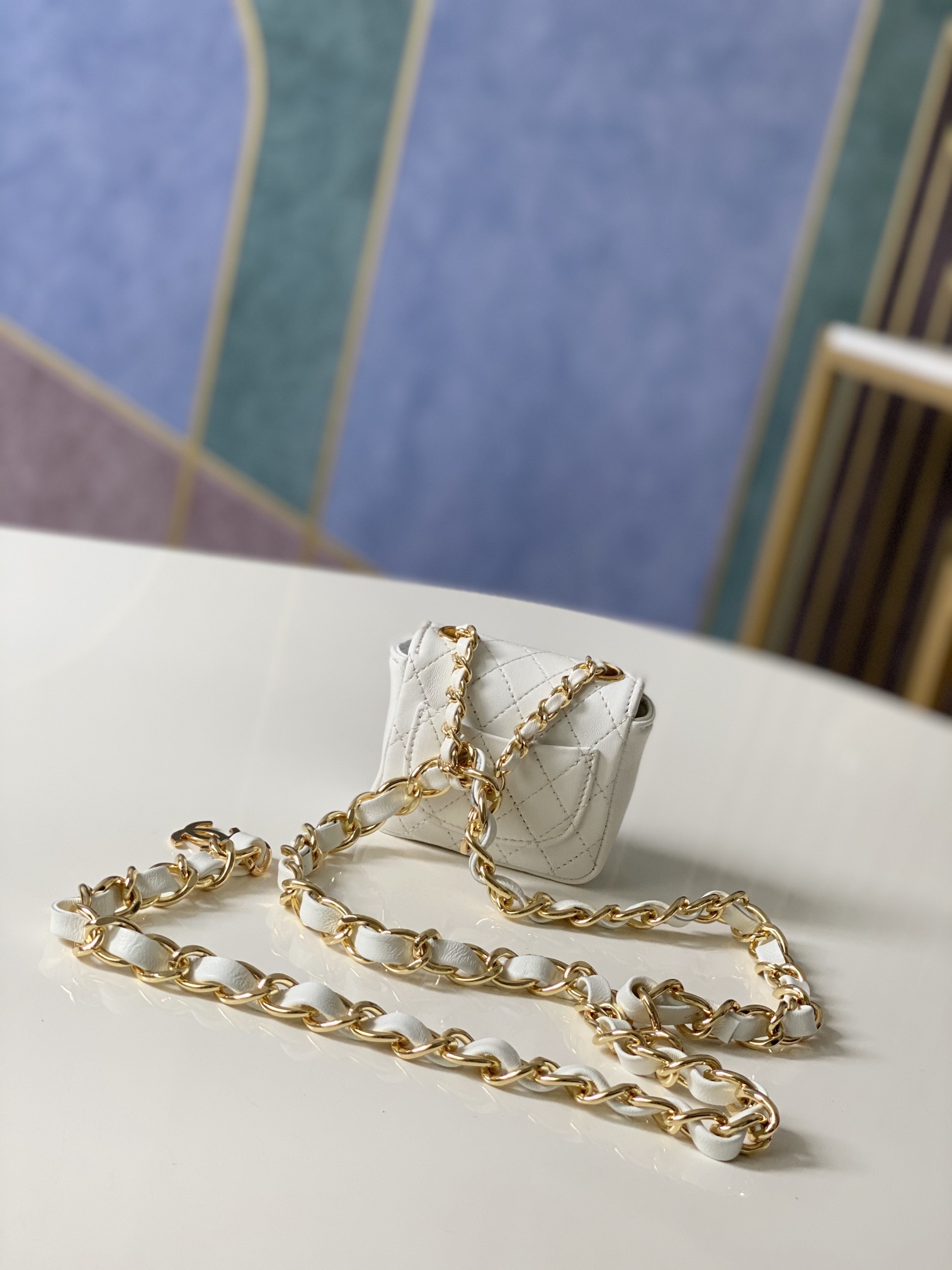 Handbag Chanel 2080 size 9.8.3 cm - vstockx