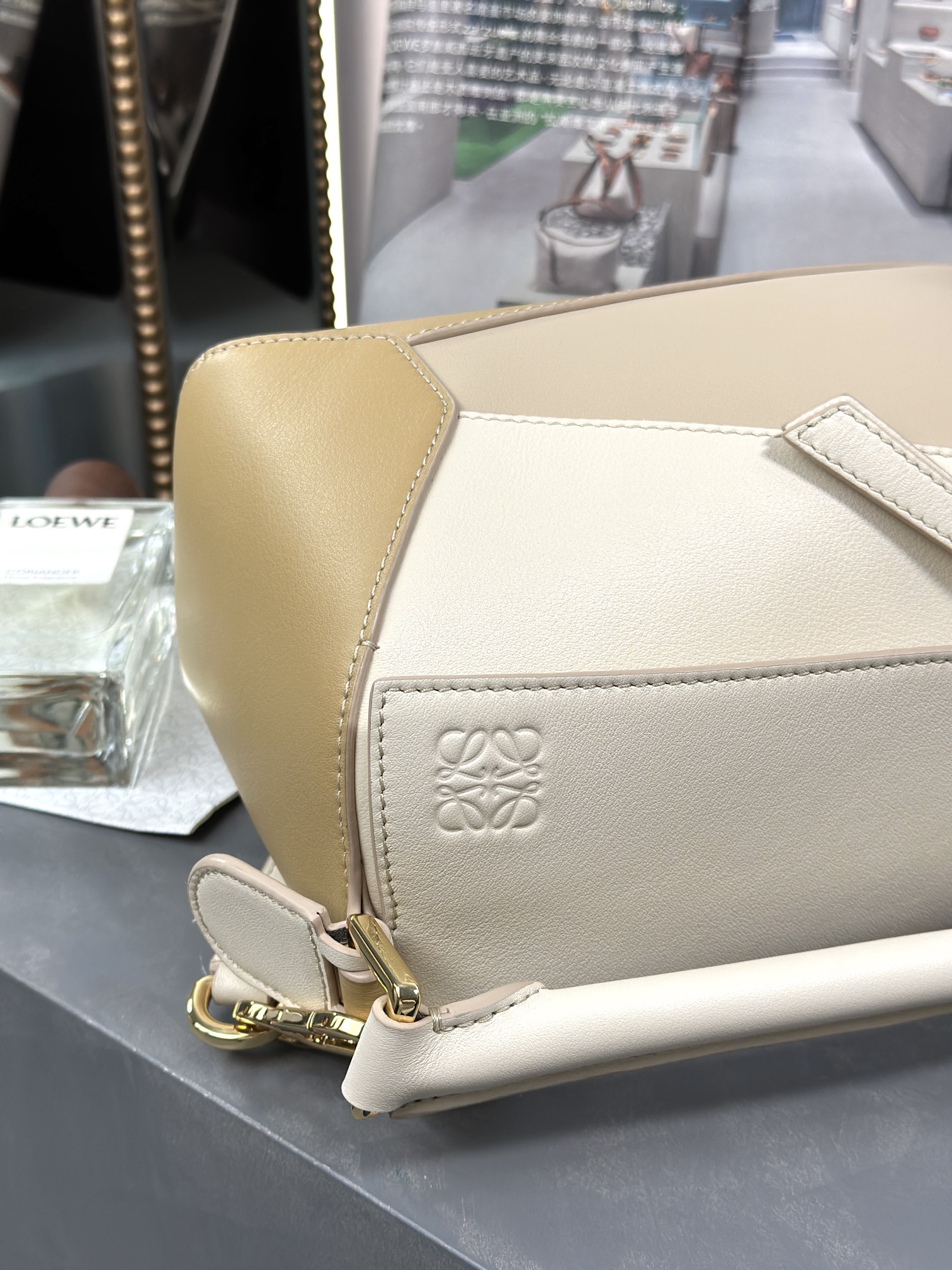 Handbags LOEWE   size:24-10.5-16 cm - vstockx