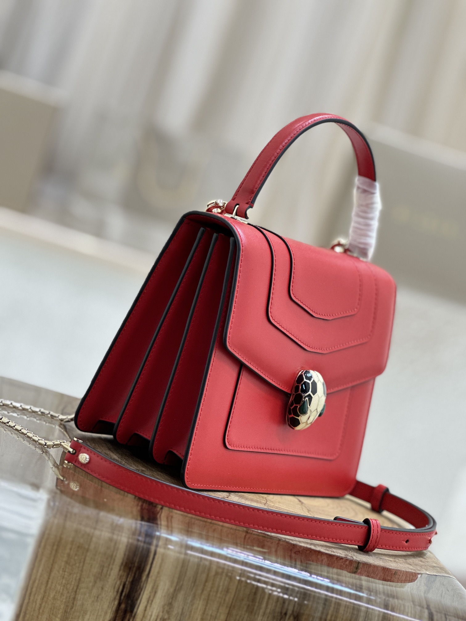 Handbags Bvlgari 38329 size:18*16*9 cm - vstockx