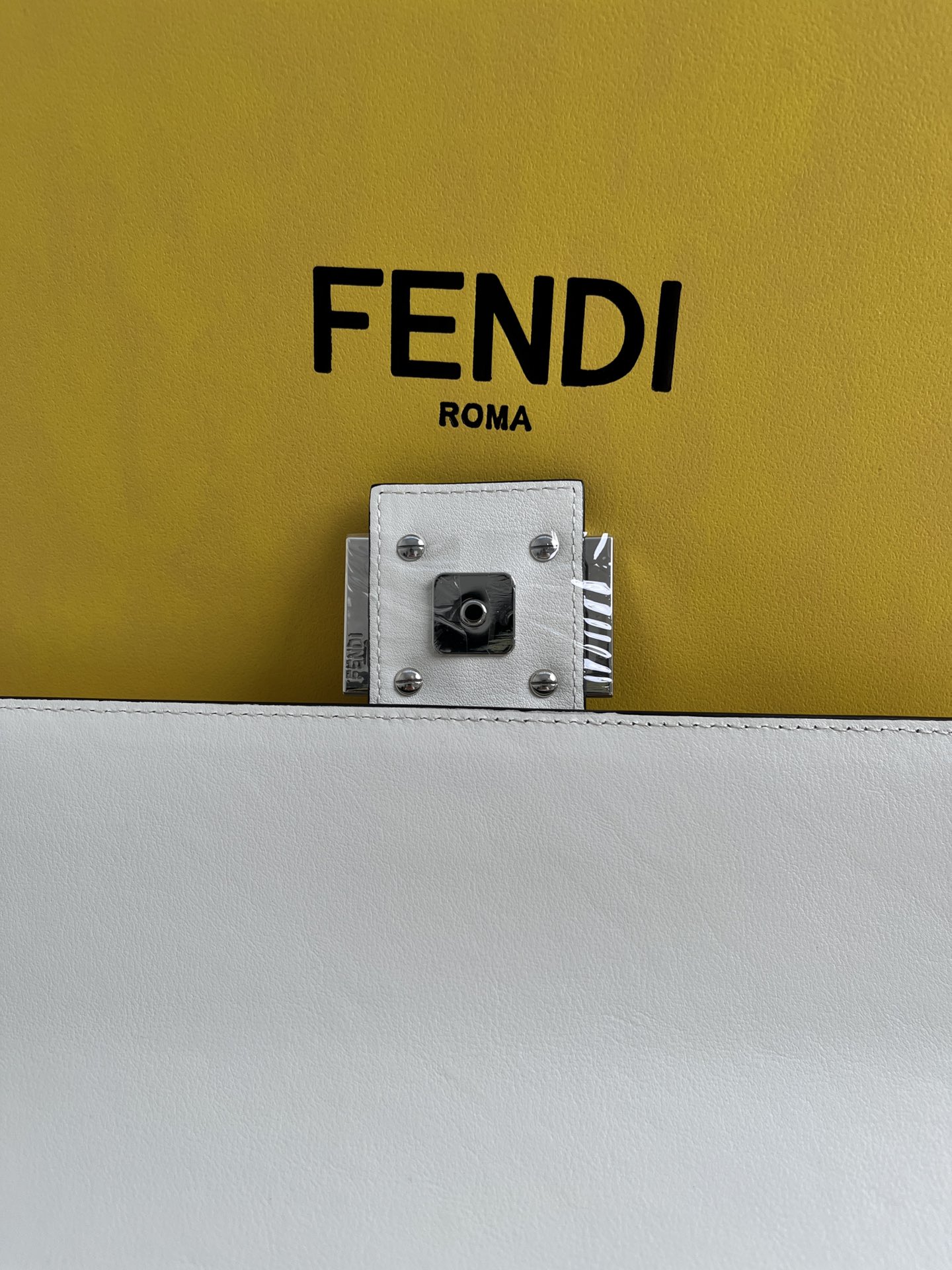 handbags FENDI 5012 size:26*5*15cm - vstockx