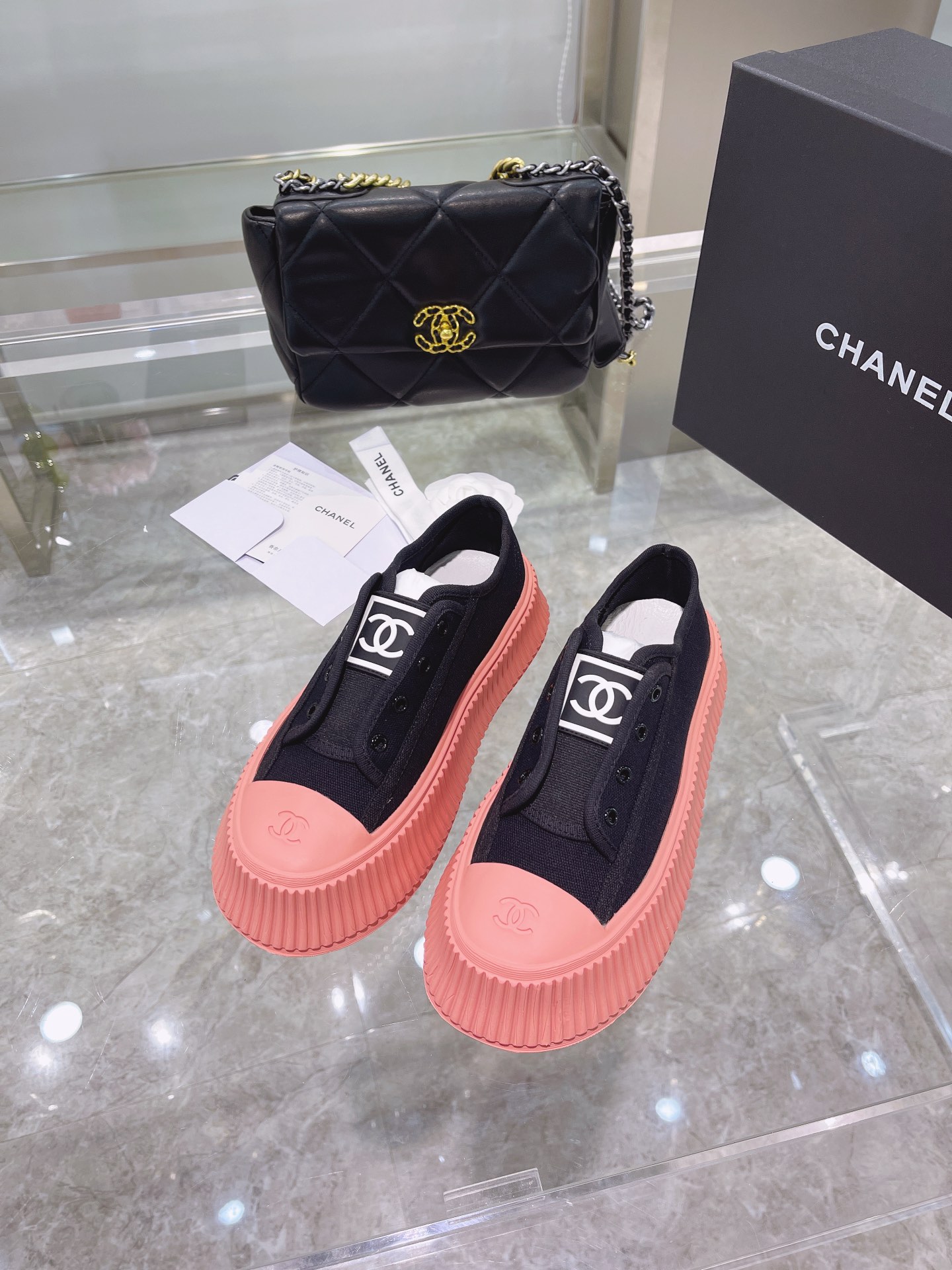 Chanel Platform Sneaker 16 - vstockx