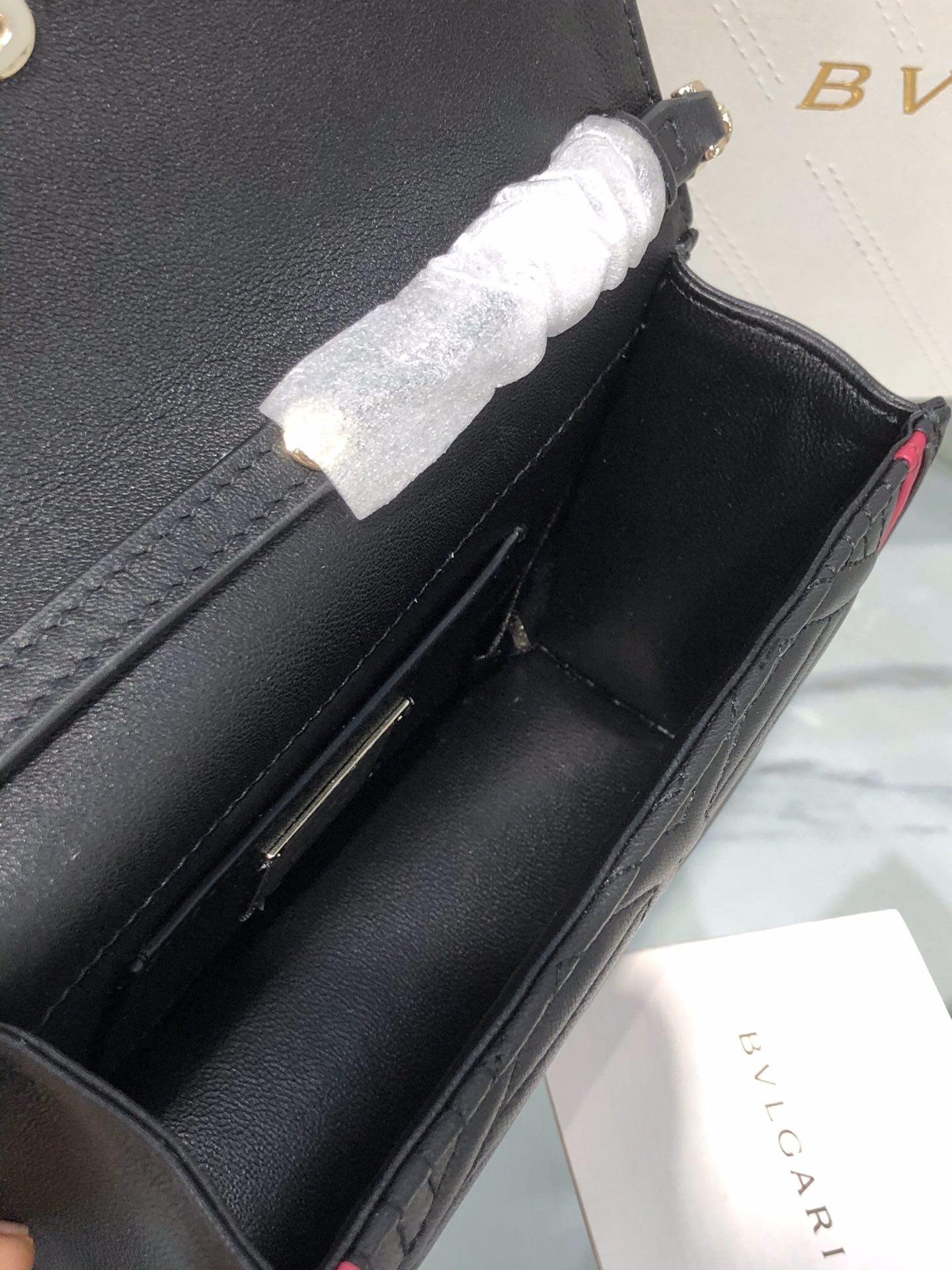 Handbags Bvlgari Serpenti Forever 288104 size:17*11*5 cm - vstockx