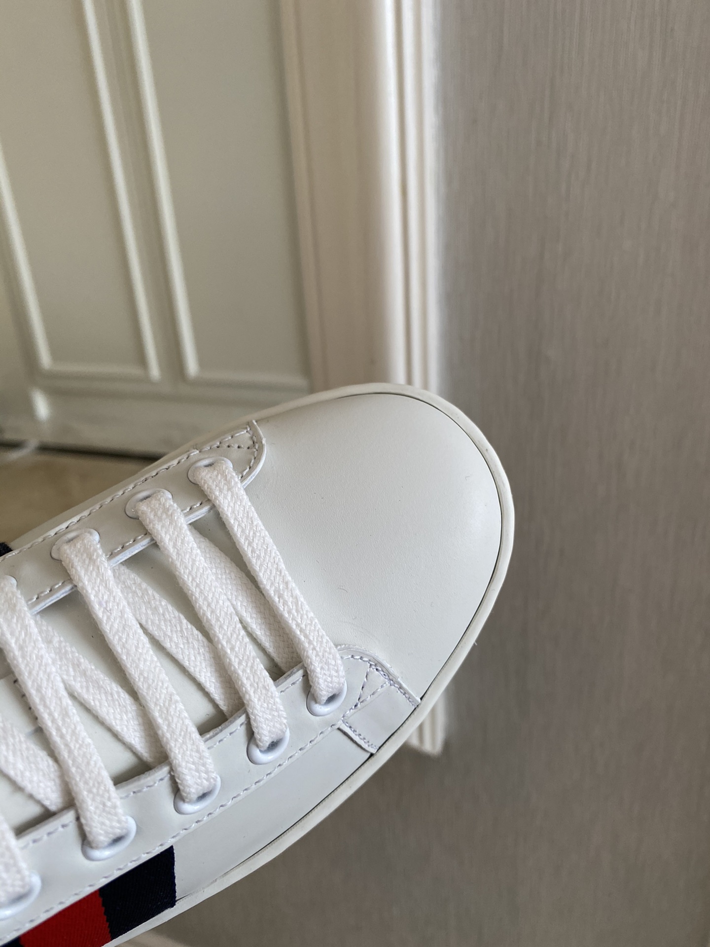 Gucci Women's Ace sneaker with bee sneaker 4 - vstockx