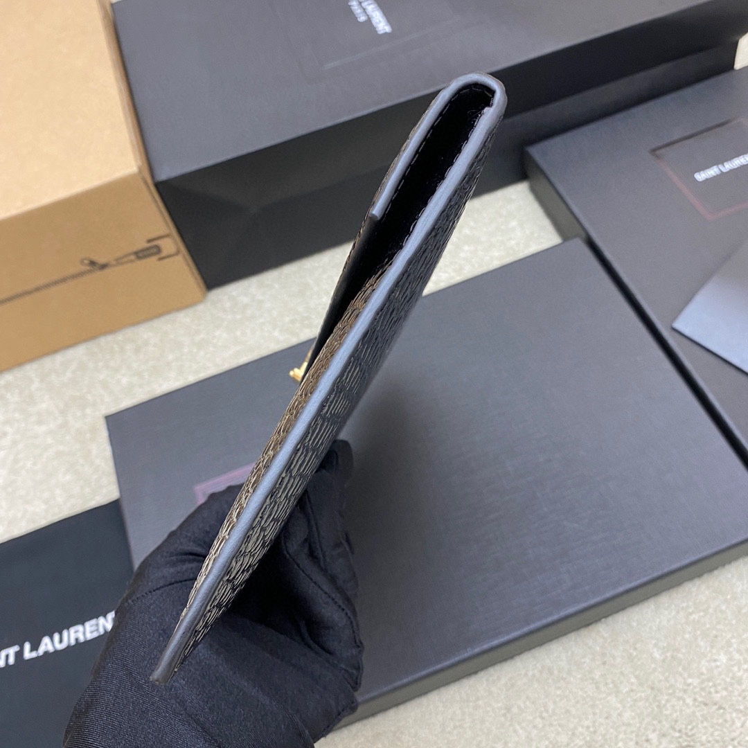 Handbags SAINT LAURENT 565739 size 27x16x2 cm - vstockx