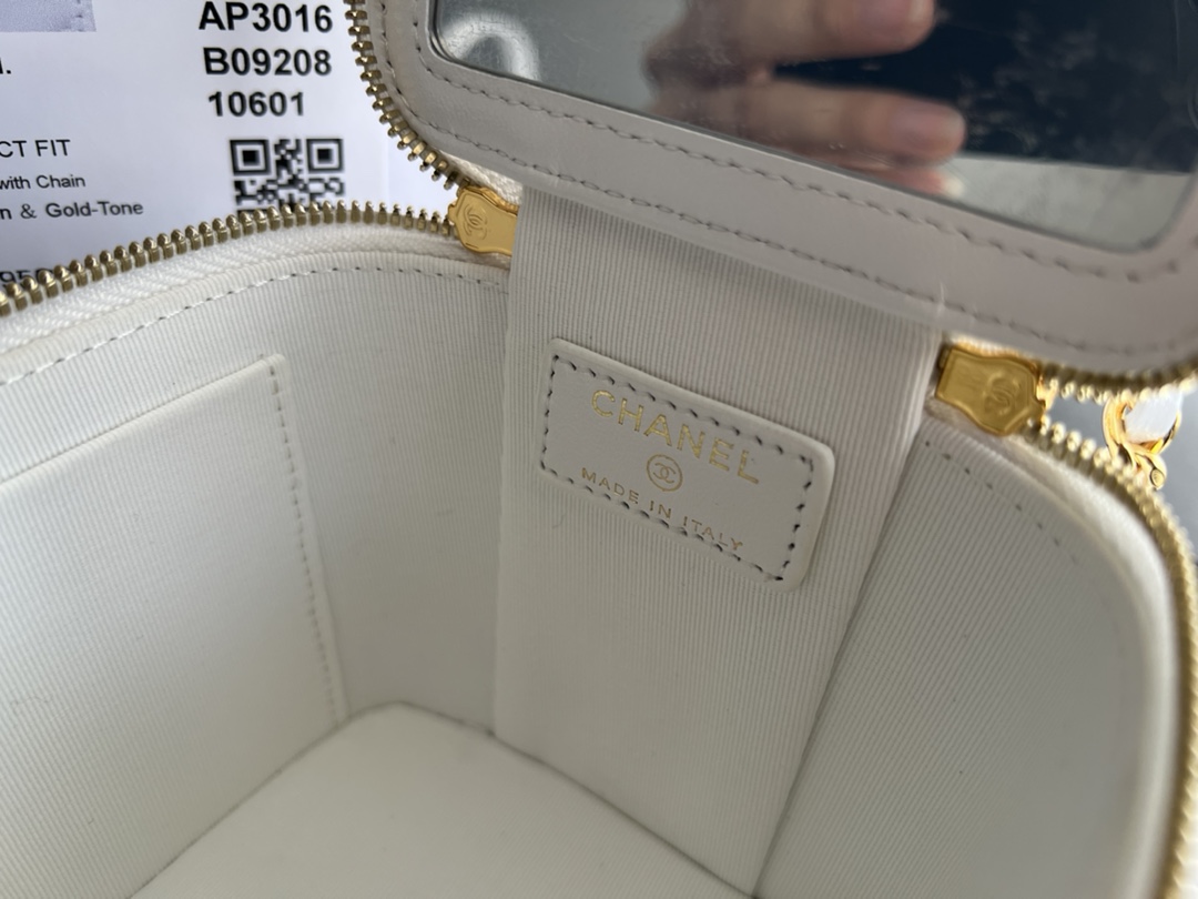 Handbag Chanel AP3016 size 11cmx11cmx11 cm - vstockx
