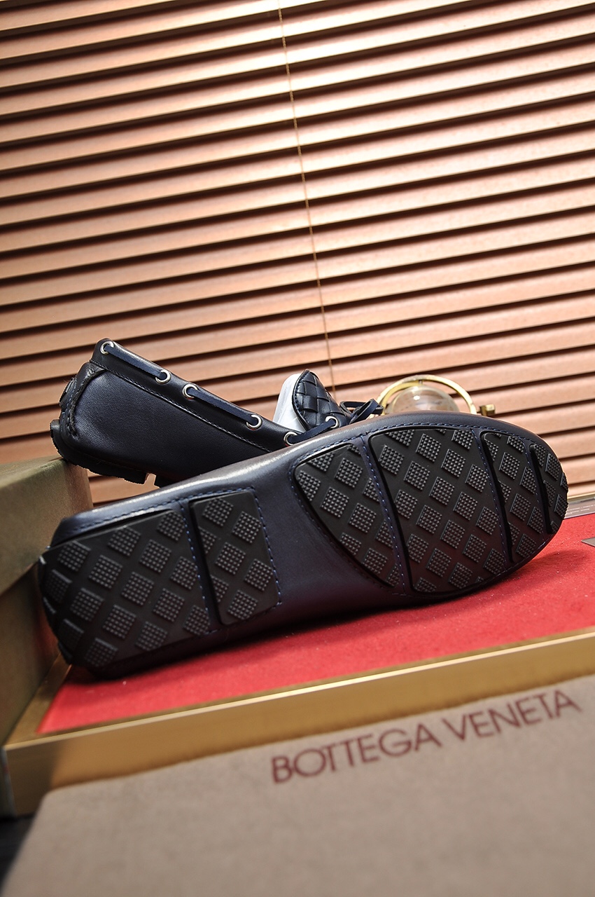 Bottega Veneta Intrecciato Leather Loafers 7 - vstockx