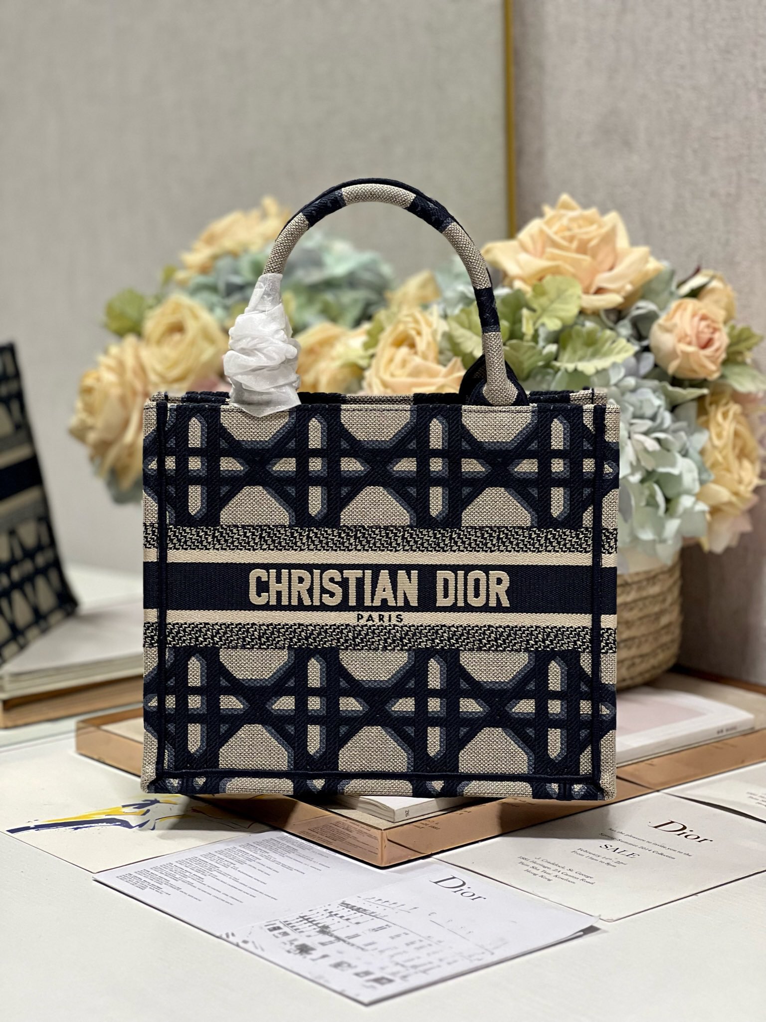Handbags Dior mini book tote 1286 size:26.5*21*14 cm - vstockx
