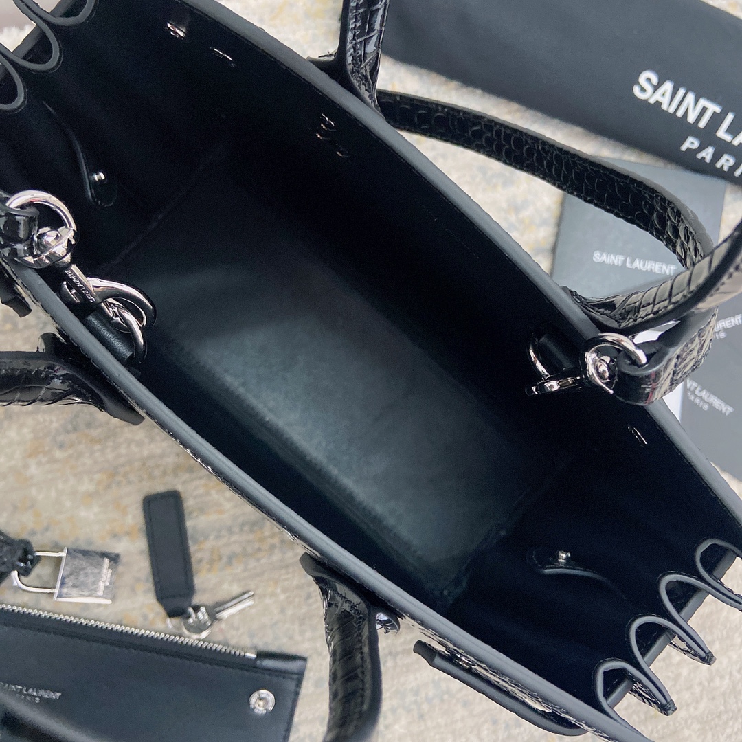 Handbags SAINT LAURENT 421863 size 26*20.5*12.5 cm - vstockx