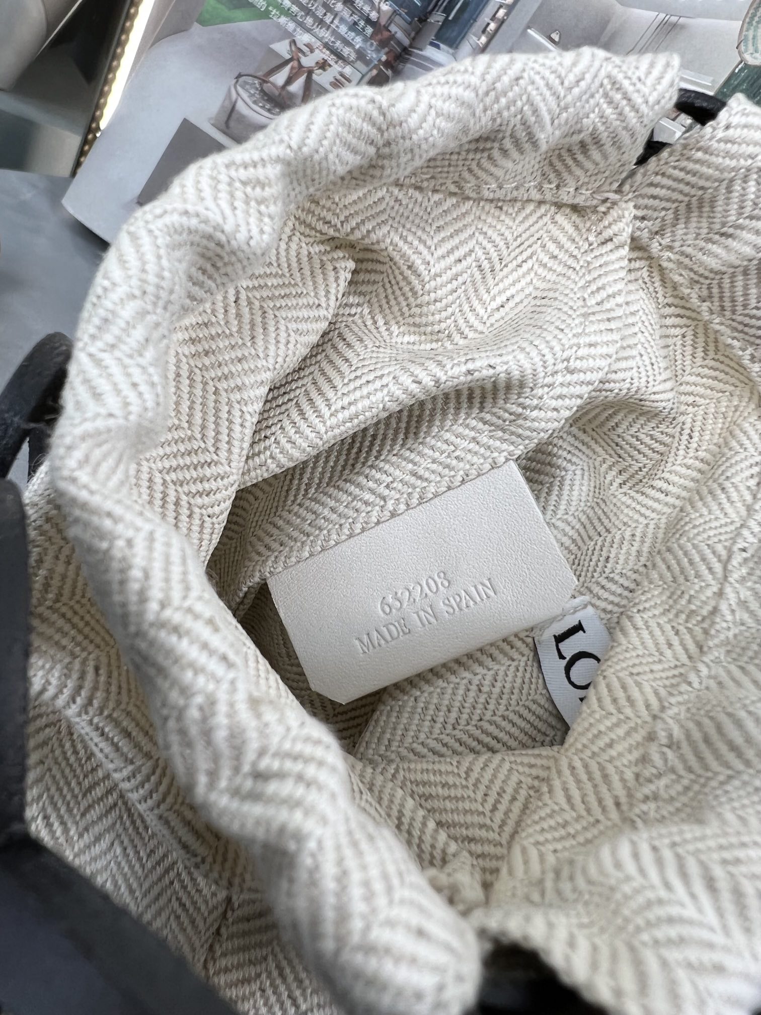 Handbags LOEWE  size:21-12-7 cm - vstockx