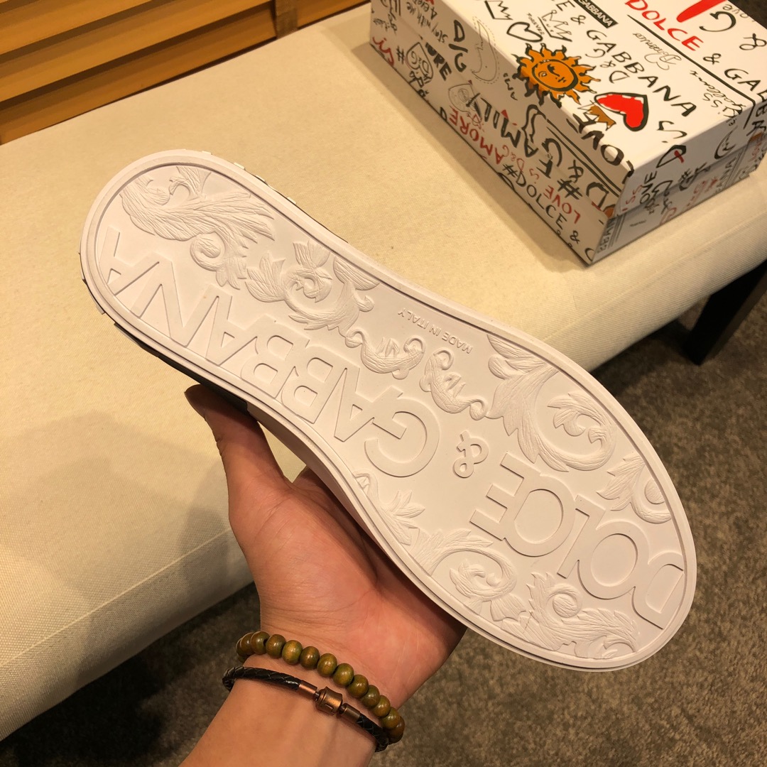 Dolce & Gabbana Low Tops Sneakers 136 - vstockx