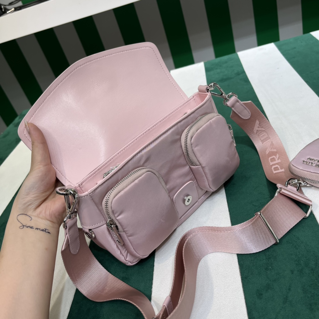 Handbags Prada 1BD295 size:22*7.5*14 cm - vstockx