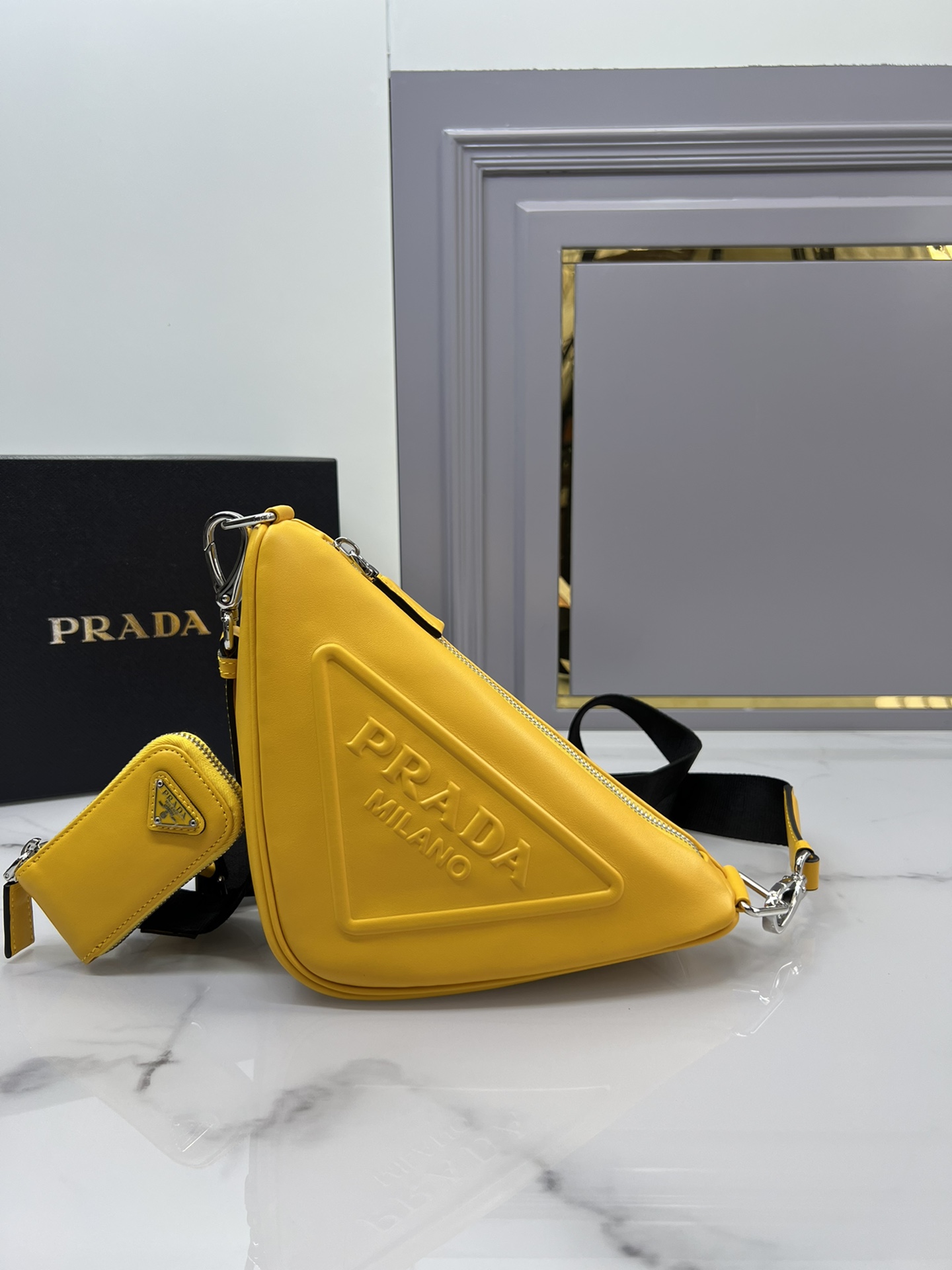 handbags prada 1BH190 26*14*12 - vstockx