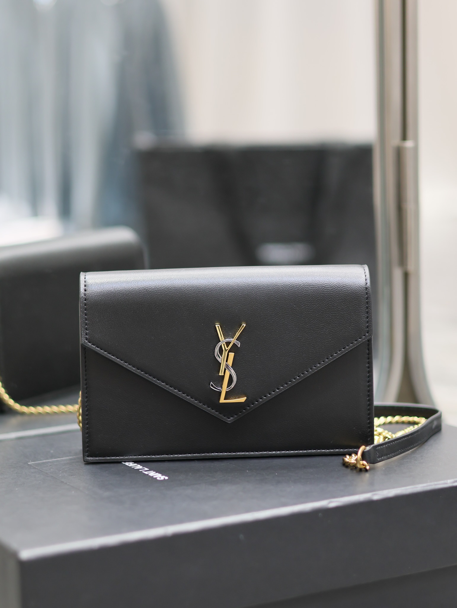 Handbags SAINT LAURENT 393953 size 19x11.5x4 cm - vstockx