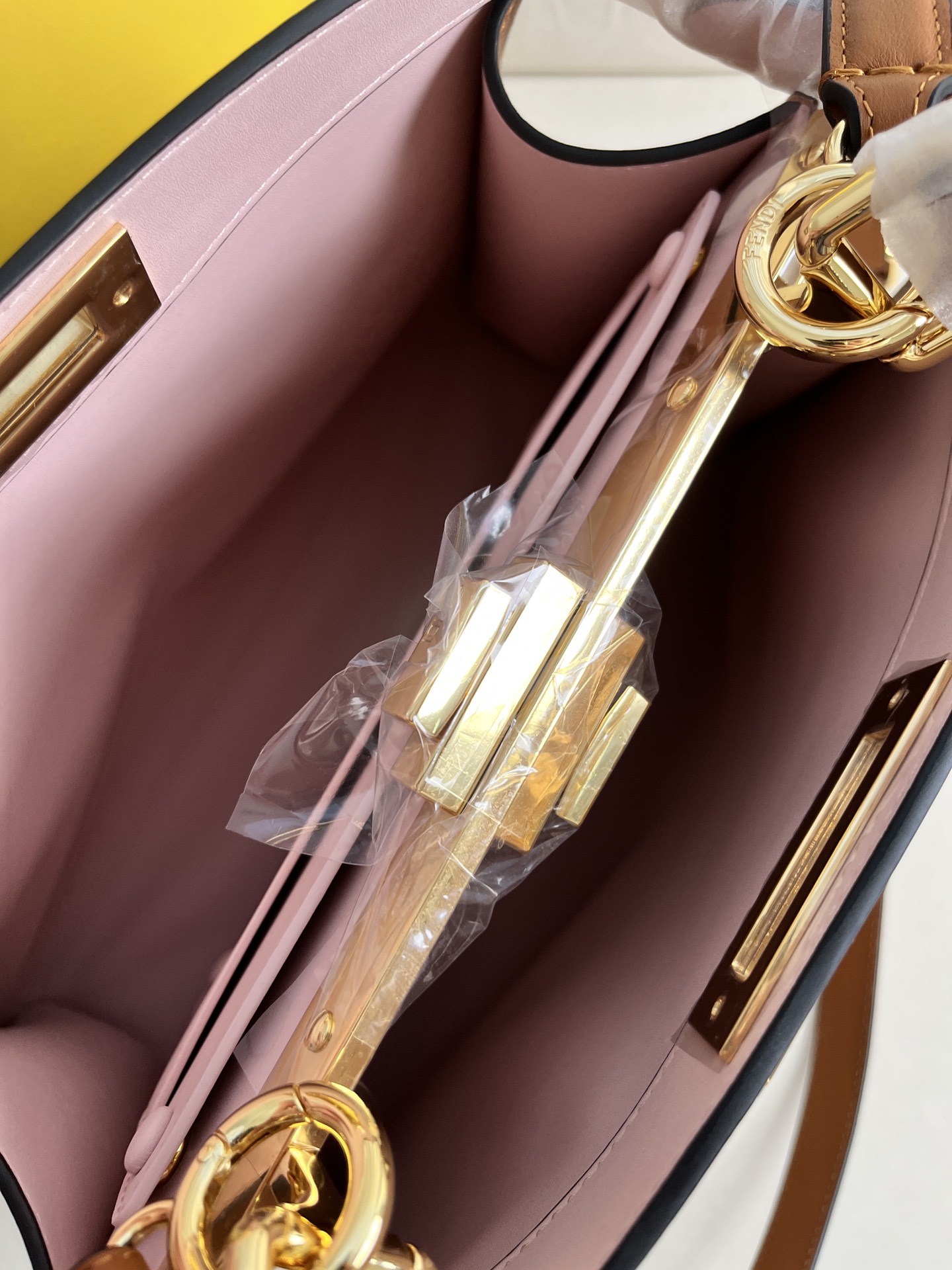 handbags FENDI 0230 size:25.5*33.5*13cm - vstockx