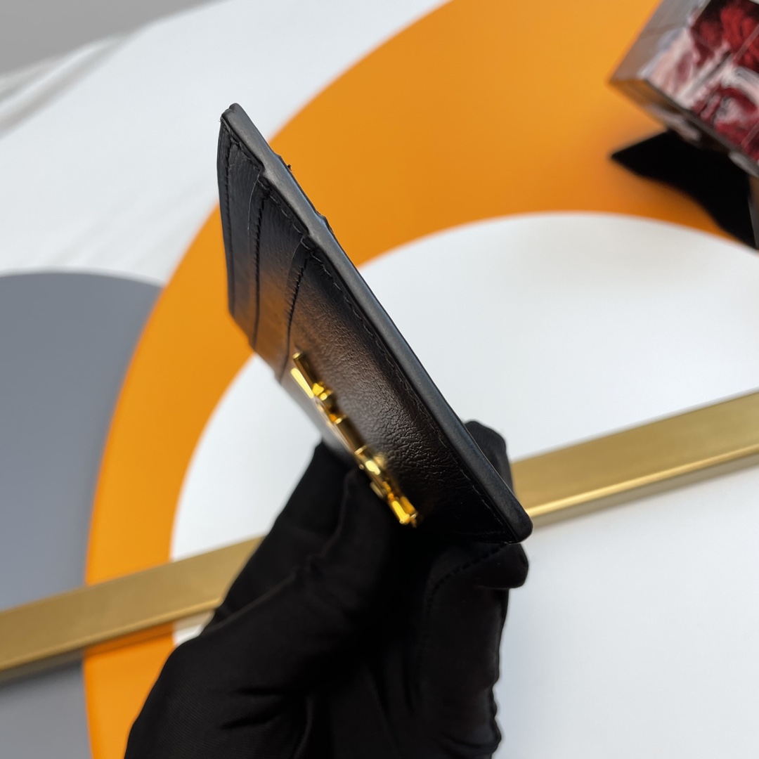 Handbags SAINT LAURENT 423291 size 10x7.5x0.5 cm - vstockx