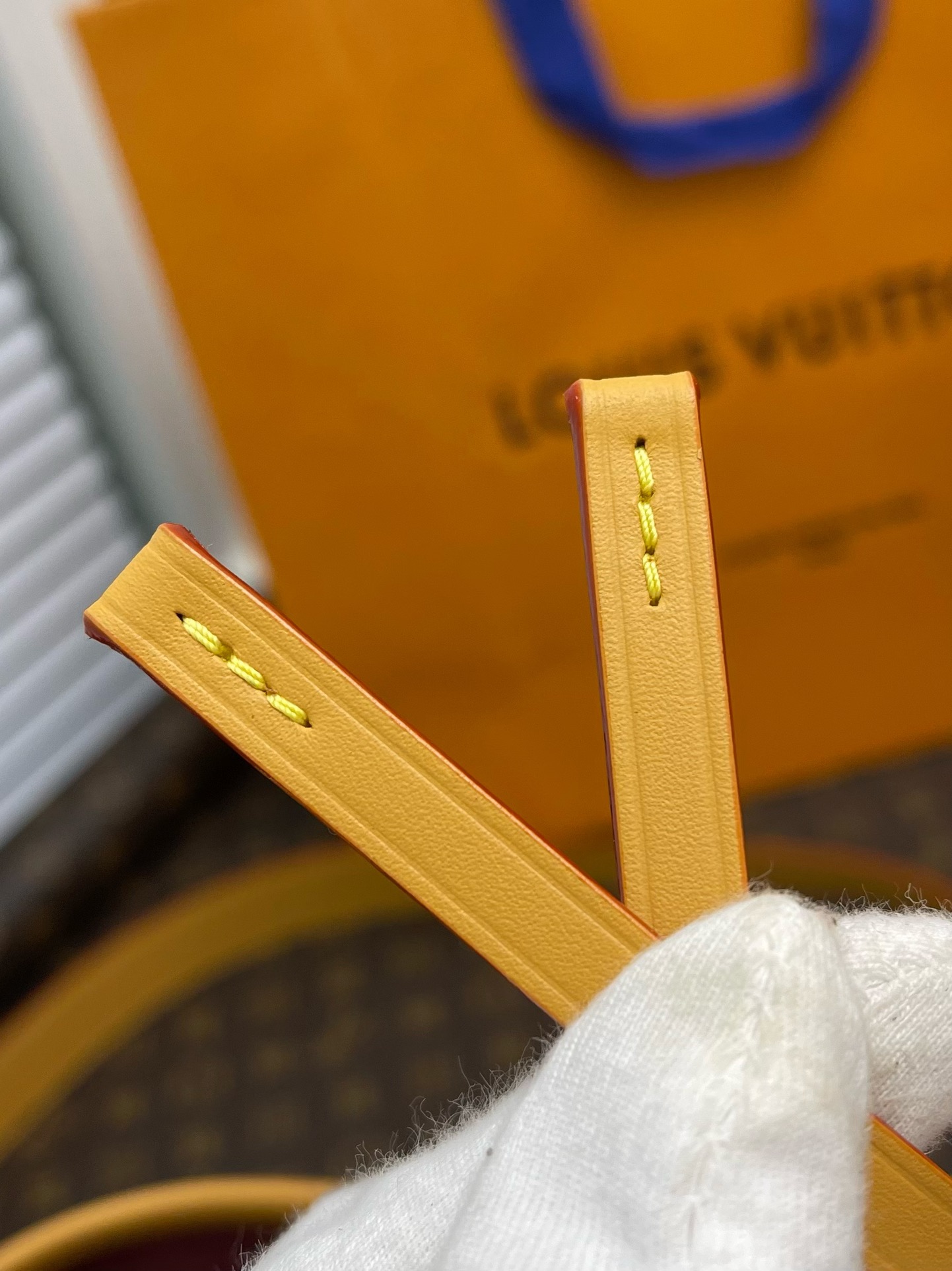 Handbags Louis Vuitton M46203 size:29*24*12 cm - vstockx