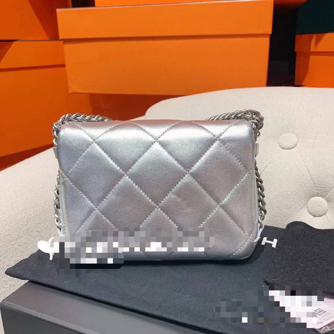 Handbag Chanel size 18 cm - vstockx