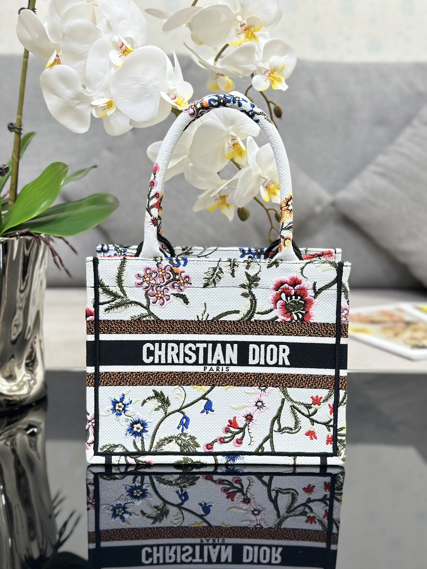 Handbag Dior M1286 size 26.5 x 21 x 14 cm - vstockx