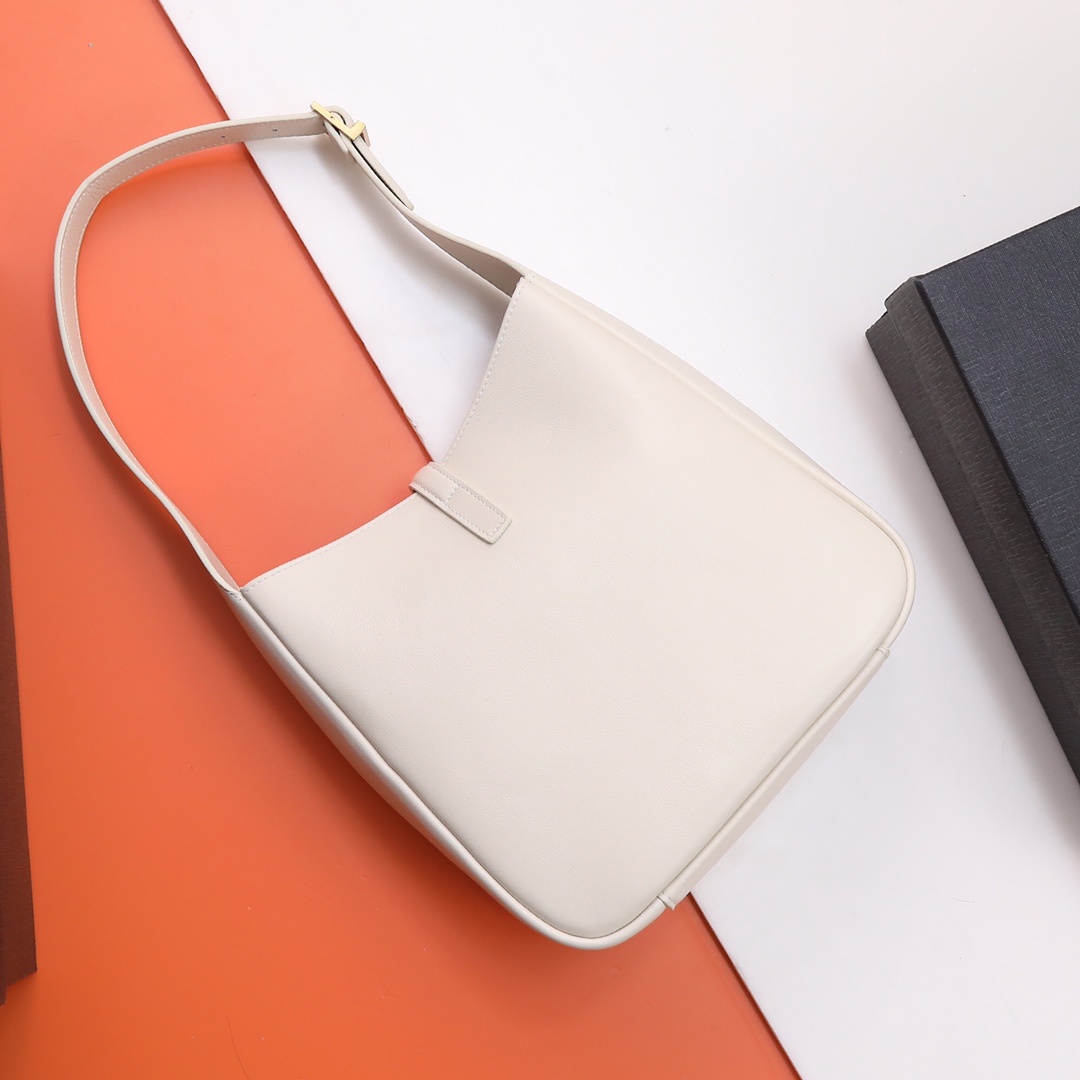 Handbags SAINT LAURENT 657230 size 24  24  10 cm - vstockx