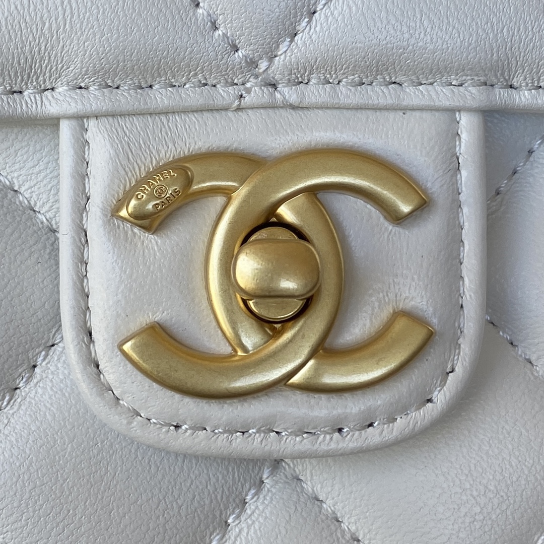 Handbag Chanel AS3649 size 18X19.5X9.5 cm - vstockx