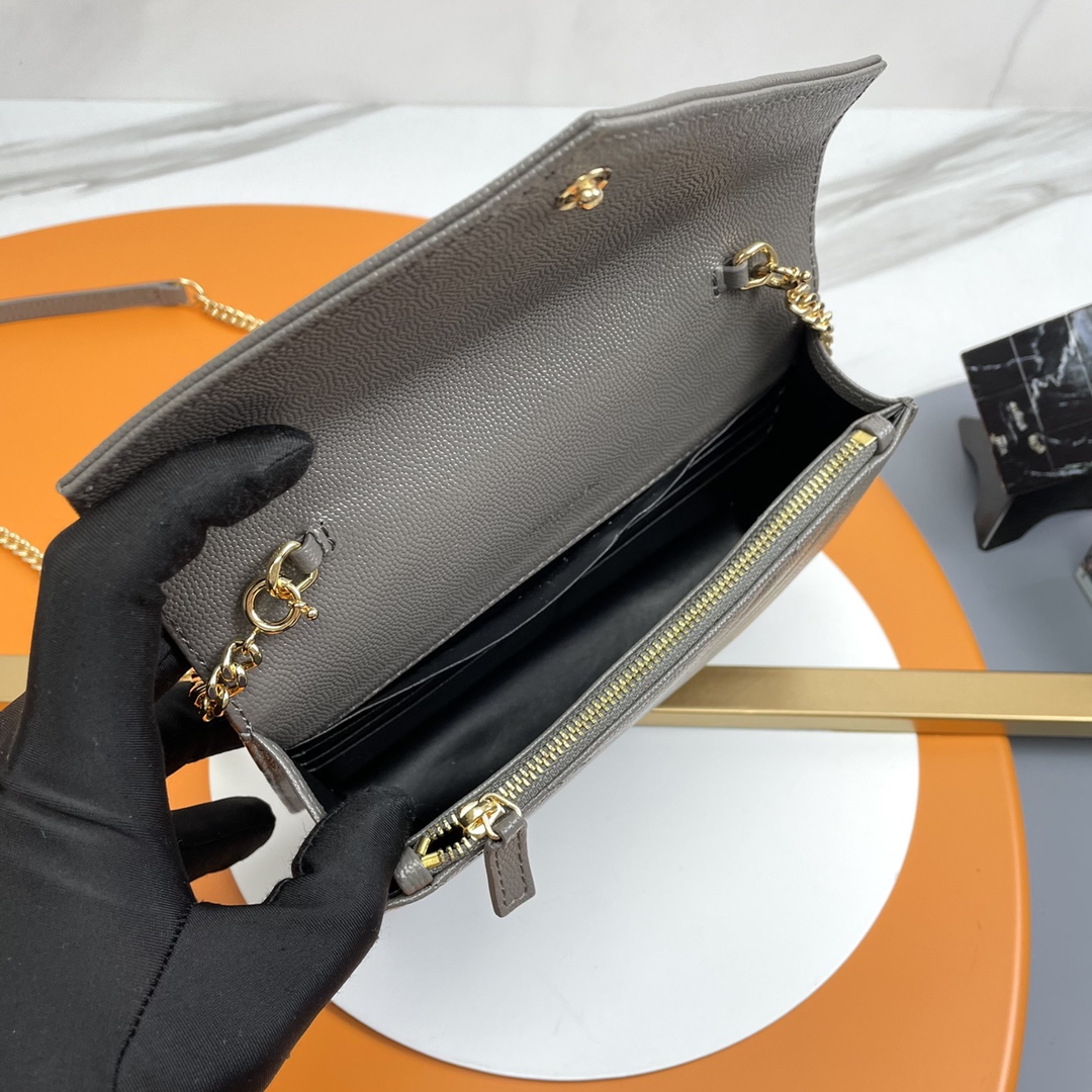 Handbags SAINT LAURENT 393953 size 19x11.5x4 cm - vstockx