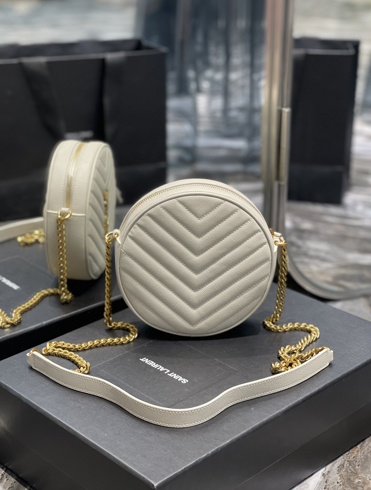 Handbags SAINT LAURENT 610436 size 17x17x5.5 cm - vstockx