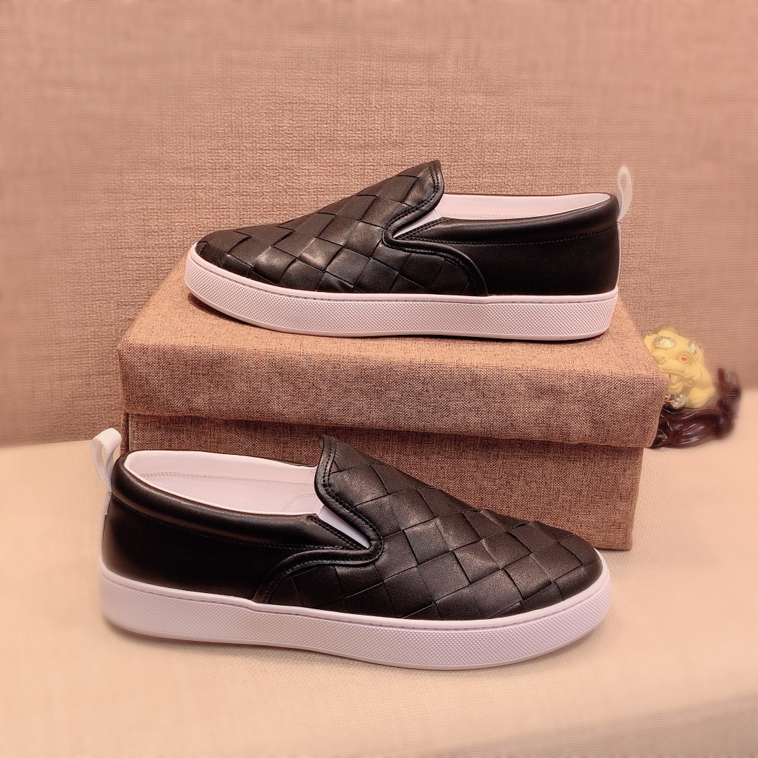 Bottega Veneta Intrecciato Leather Loafers 6 - vstockx