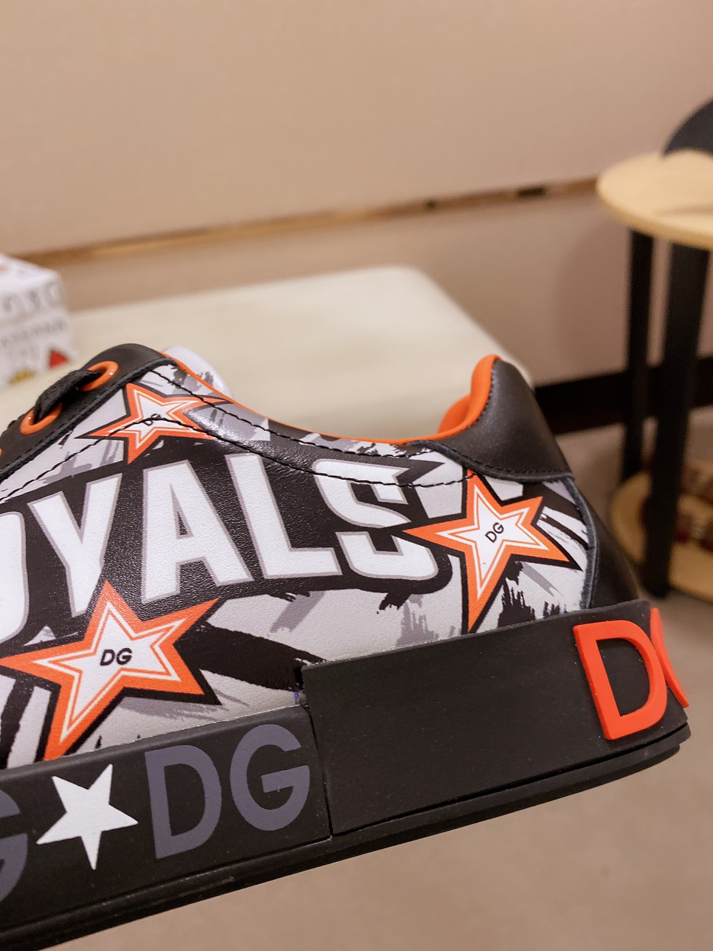 Dolce & Gabbana Low Tops Sneakers 132 - vstockx