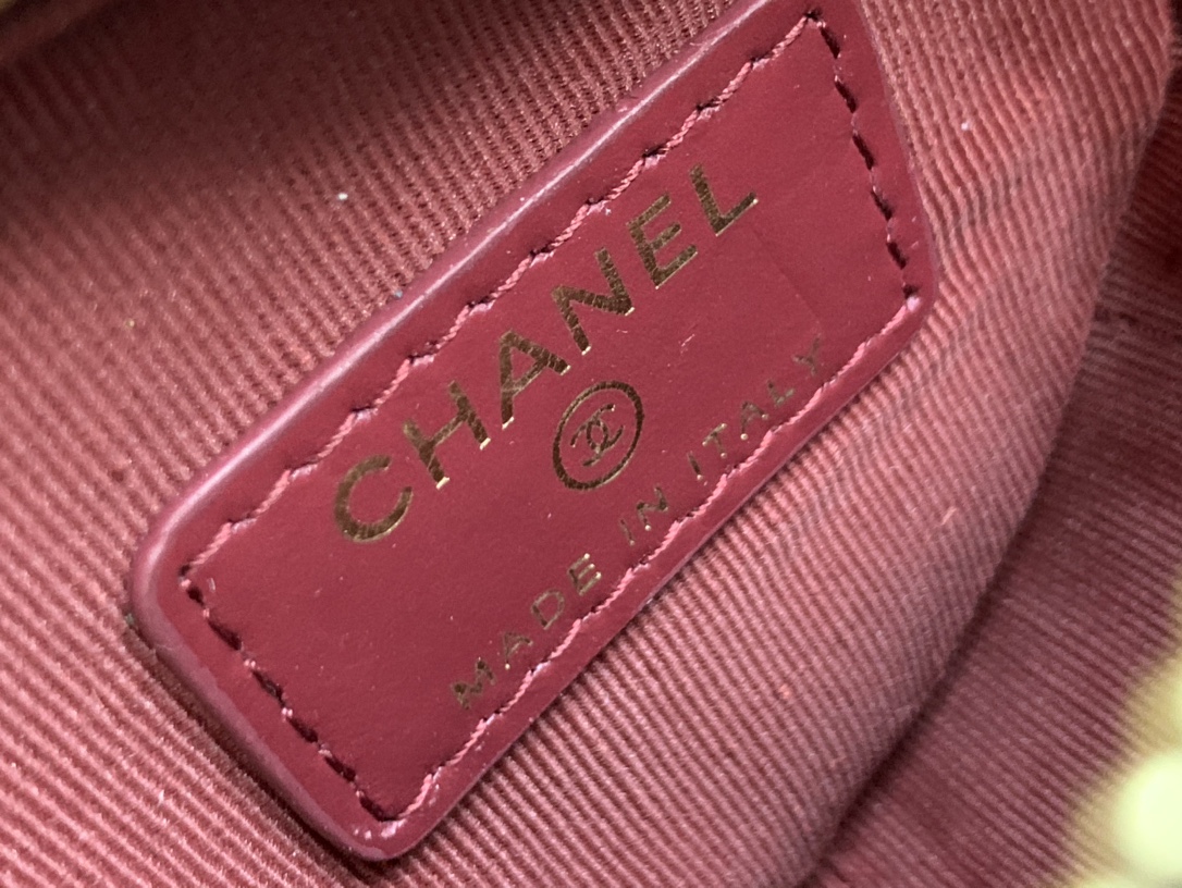 Handbag Chanel size 8*8.5*5.5* cm - vstockx