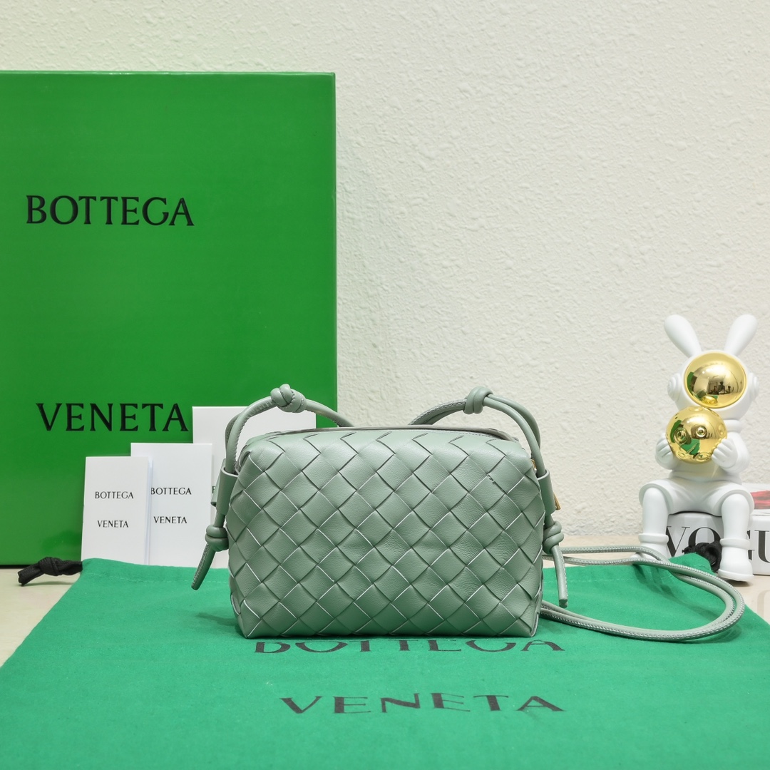 handbags Bottega Veneta 9896 size:17*10*6 - vstockx