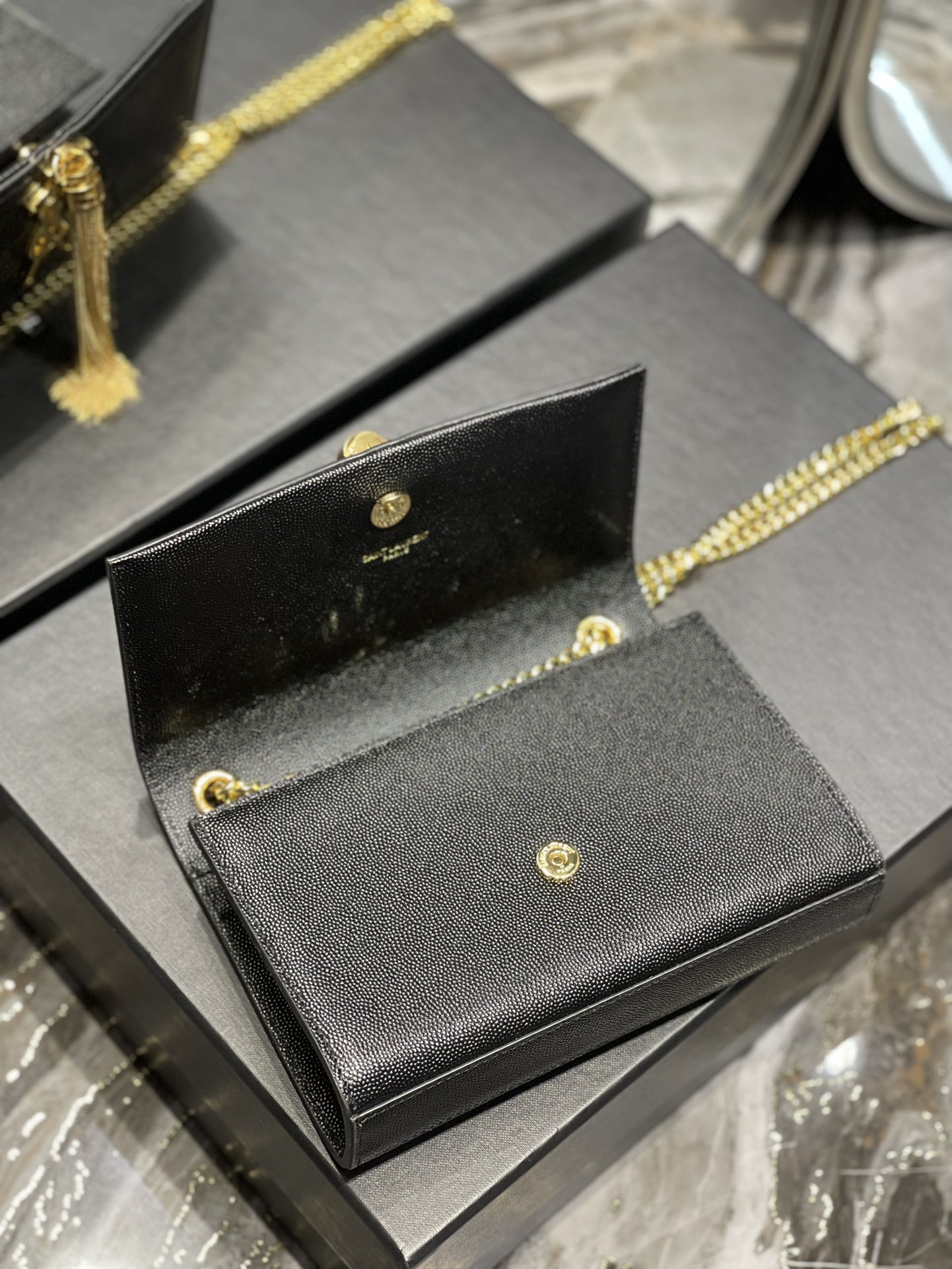 Handbags SAINT LAURENT 469390 size 20x13.5x5.5 cm - vstockx