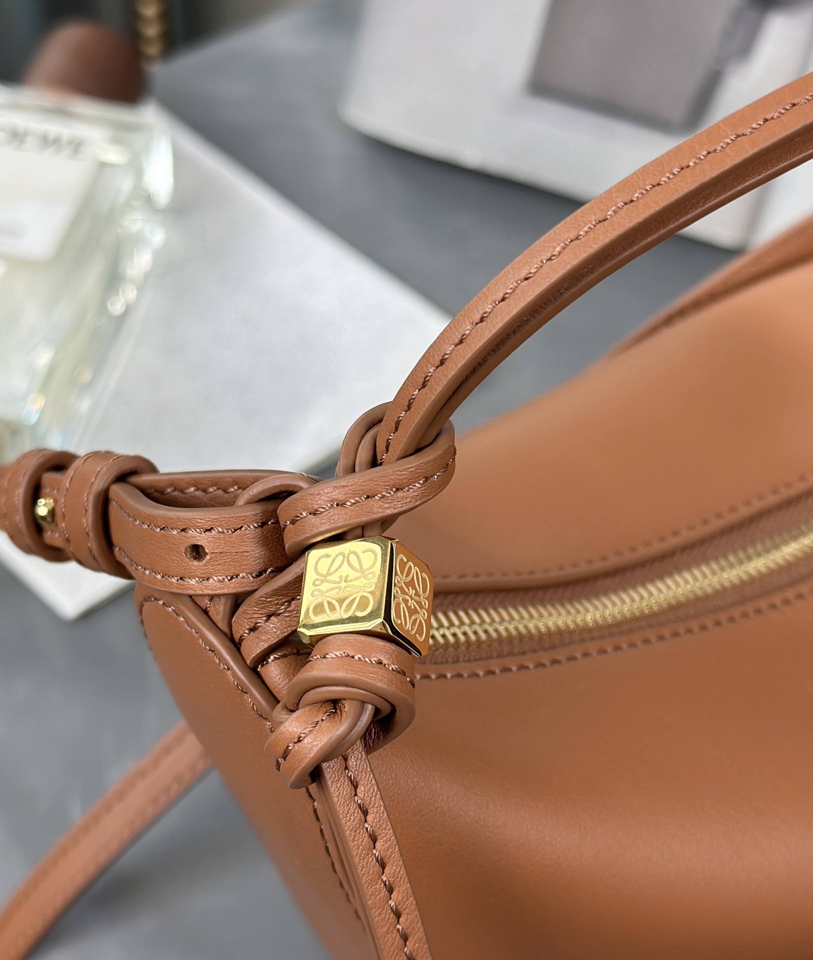 Handbags LOEWE   size:28-17-9.5 cm - vstockx