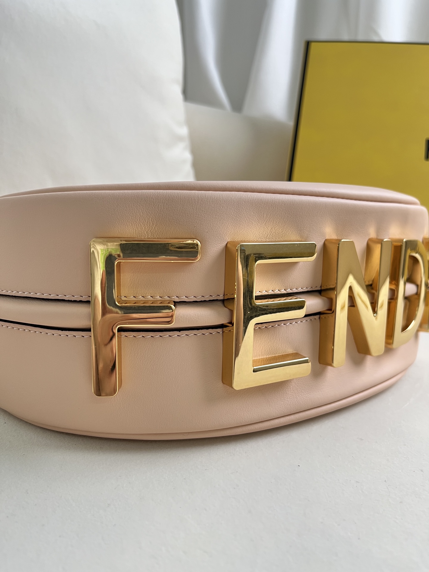 handbags FENDI 205 size:29*24.5*10cm - vstockx