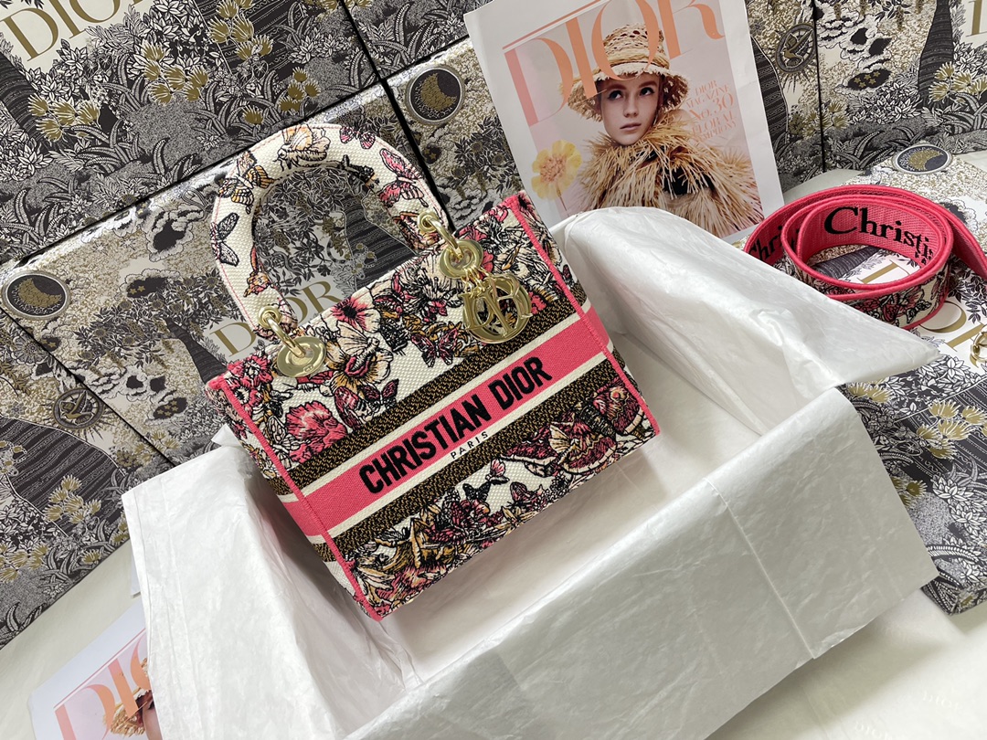 Handbag Dior M0565 size 24*20*11 cm - vstockx